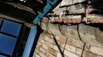 Здание управления (незавершенное строительство: степень завершенности строительства объекта 90%), назначение: административное здание, 3 – этажный, общая площадь 1800 кв. м.; 
Здание, назначение: нежилое здание, 3 – этажный, общая площадь 3310 кв. м., кадастровый номер 25:28:020033:250; 
Здание…