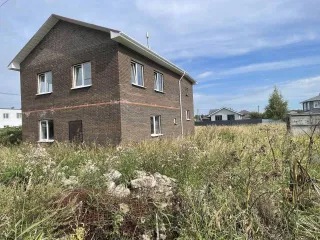 Дом 156 кв.м., земельный участок 1199 кв.м. Ярославская область. Дом, площадью: 156 кв.м., с кадастровым номером: 76:17:134501:6743, расположенный на земельном участке, площадью: 1 199 кв.м., с кадастровым номером: 76:17:134501:2711; адрес: Российская Федерация, обл. Ярославская область, м.р-н…