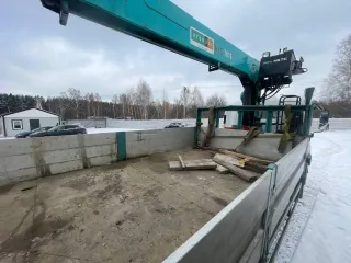 Грузовой бортовой автомобиль Isuzu 4389W8 с КМУ, 2020 года выпуска, VIN Z9G4389W8L0000271.