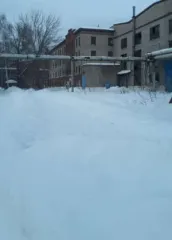 КПП-4 57 кв.м Самара. Здание контрольно-пропускного пункта (КПП-4), расположено по адресу: г.Самара, ул.Калинина, 1 (при въезде на бывшую территорию ОАО СПЗ со стороны Заводского шоссе), площадь по внешнему обмеру 57кв.м. Право собственности на КПП-4 в ЕГРН не зарегистрировано, возникло до 1997г. В…