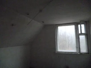 Земельный участок 4682 кв.м и коттедж, 143.5 кв.м, Калужская область. Земельный участок площадью 4682 кв. м, кадастровый номер 40:17:031001:183, с расположенным на нем объектом недвижимого имущества – одноэтажный брусовый, обложенный кирпичом коттедж (строение 1), общей площадью 84,2 кв. м с…