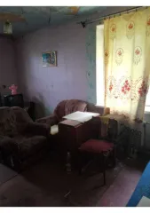 1/4 доля квартиры 41,4 кв.м в Оренбургской области, кадастровый номер: 56:26:1503017:164, адрес: Оренбургская область, р-н Саракташский, п Саракташ, ул Чапаева, д 60, кв 15