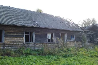 Нежилое здание 862.4 м², Тверская область. Одноэтажное деревянное здание с земельным участком. Год ввода в эксплуатацию: 1988. Количество подземных этажей: 0. Вид ограничений и обременений: нет. Общая площадь: 862.4 м². Материалы наружных стен здания: дерево. Кадастровая стоимость: 13678004.16 руб…