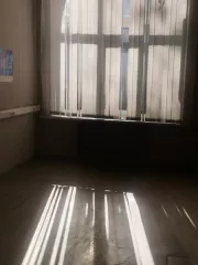 Объект аренды, площадь 195,5 кв. м, номера на поэтажном плане: этаж 1, пом. III, ком. 1 - 3, 3а, 3б, 3в, 3г, 3д, 3в, 3ж, 3з, 4, 6, 7, 31; подвал, пом. V, ком. 1 - 7. Адрес: Москва, Рязанский район, ул. 1-я Новокузьминская, д. 15/5, пом. 1/1. Общая площадь: 195,5 кв. м. Назначение здания: нежилое.