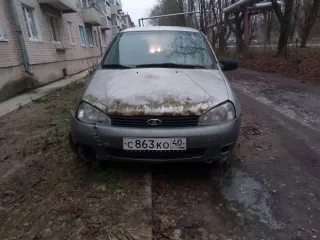 Lada Kalina 2012 года, 82 л.с., пробег 300000 км. VIN XTA111730C0242440, госномер С863КО40, цвет кузова серебристый, рабочий объем двигателя 1 596 куб.см.