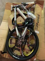 Запчасти и оборудование для производства нож подрезной для газонокосилки: 16 кг, контрнож 2, нож 4 полотна, металлический противень, грузовых мест 10. Машина рамочная швейная: 157 кг, 1 грузовое место. Деталь гидравлического насоса: 139 кг. Двери правые: 2951,5 кг, мест -5. Велосипеды детские…