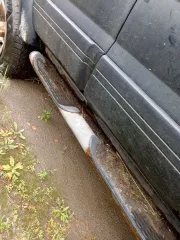 Nissan Terrano, 1989 г.в., черный. VIN отсутствует, ПТС 72 ОК 784143, госномер Т987МО55. Страна-изготовитель: Япония. Двигатель: дизельный, модель QG32, номер 007784A, мощность 150 л.с. (110.30 кВт), объем 3153 см³. Шасси отсутствует, кузов RR50003927. Транспортное средство не на ходу, салон…