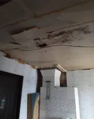 Доля в квартире 35.2 кв.м, жилое назначение, 2 этаж. Адрес: Россия, Архангельская область, м.р-н Ленский, с.п. Сафроновское, с. Яренск, Набережная Подбельского, дом 11, квартира 5. Кадастровый номер: 29:09:080102:77
