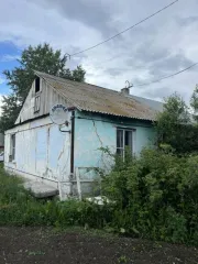 Квартира 45,6 кв.м, 2 комн. и земельный участок 1162+/-12 кв.м. в Челябинской обл. Квартира, площадь 45.6 кв.м., назначение: Жилое, этаж: 1, адрес (местонахождение): Челябинская область, р-н Агаповский, п Солодянка, ул Шоссейная, д 15, кв 1, кадастровый (условный) номер: 74:01:0405001:231 Земельный…
