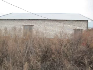 Здание нежилое (залоговое имущество), площадью 706,90 кв.м., адрес: Воронежская обл., Ольховатский р-н., Караяшниковское сельское поселение, северная часть кадастрового квартала 36:18:5500005, кадастровый номер 36:18:5500005:171.