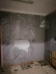 Помещение № 45 площадью 3,6 кв. м, этаж 01, кадастровый номер 26:12:010305:4490, по адресу: Ставропольский край, город Ставрополь, проспект Юности, 28/2. Помещение находится в неудовлетворительном состоянии, требует ремонта, в помещении обустроен оконный проем, не отраженный в технической…