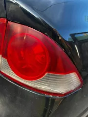 Автомобиль   HONDA CIVIC  Год выпуска – 2008  VIN номер: NLAFD75308W073842. Ржавчина на порогах и на двери,  сломан бензобак, проржавела. Нет крышки об бензобака. Гремит ходовая часть.