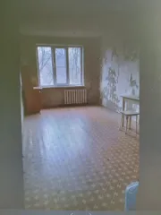 Квартира площадью 47,6 кв.м, кадастровый номер 61:46:0012201:4740. Адрес: Ростовская область, г. Батайск, ул. Авиагородок, д. 33, кв. 57. Общая площадь: 47.6 кв.м. Вид жилого помещения: квартира. Размер доли в праве: 100%. Ограничения и обременения: залог, арест наложенный судебным…