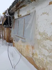 1/4 доли жилого дома 65,3 кв.м и земли 1355 кв.м, Оренбургская область. 1/4 доля в праве на жилой дом, площадь: 65,3кв.м., кадастровый номер: 56:02:1201001:2004, и 1/4 доля в праве на земельный участок, площадь: 1 355кв.м., категория земель: земли населенных пунктов, вид разрешённого использования…