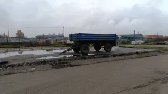 Прицеп, 2012 г.в., зав. № 6810, цвет синий, паспорт машины сер. № ВЕ 695901, выдан ОАО "МОРДОВАГРОМАШ" 15 мая 2012, св-во рег. СЕ 008183, рег. знак 1852 РК 62