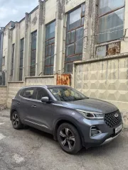 Автомобиль марки CHERY модель Tiggo 4 Pro 2023 г.в. VIN номер LVVDB21B4PD986472, цвет серый. Автомобиль в хорошем состоянии, на ходу, есть незначительные дефекты по кузову, не срабатывает кнопка открытия багажника на ключах.