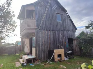 Земельный участок площадью 410 кв.м., кадастровый №: 12:04:0210501:1307, нежилое здание площадью 24 кв.м., кадастровый №12:04:0210501:2594, расположенные по адресу: РМЭ, р-н Медведевский, СНТ "Агрохимик", линия 6, участок 96. Вид разрешённого использования земельного участка: 13.2