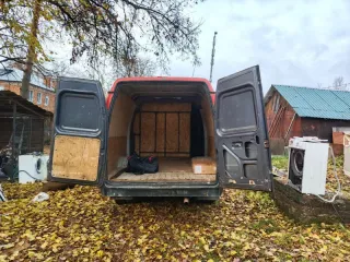 Грузовой автомобиль ГАЗ 2705 2012 года выпуска, VIN X96270500C0721745. Двигатель 2 997 см³. Состояние удовлетворительное. Имеются неполадки с кулисой коробки передач, заводится сложно, не с первого раза, сел аккумулятор. Автомобиль не эксплуатируется в данное время в связи с поломками.