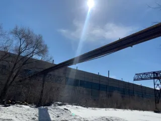 КПП-4 57 кв.м Самара. Здание контрольно-пропускного пункта (КПП-4), расположено по адресу: г.Самара, ул.Калинина, 1 (при въезде на бывшую территорию ОАО СПЗ со стороны Заводского шоссе), площадь по внешнему обмеру 57кв.м. Право собственности на КПП-4 в ЕГРН не зарегистрировано, возникло до 1997г. В…