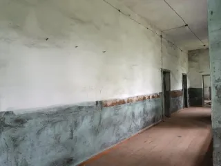 Нежилое здание автошкола 161.2 кв.м Чугуевский муниципальный округ Нежилое здание - автошкола, 1977 года постройки Здание с кадастровым номером 25:23:150105:1595 площадь 161.2 по адресу Российская Федерация, Приморский край, муниципальный округ Чугуевский, село Чугуевка, улица 50 лет Октября, д. 74…