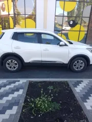 Chery Tiggo 4 Pro 2024 года, 113 лс, 59 675 км, АКПП. Легковой автомобиль, CHERY, TIGGO4 PRO, 2024, LVVDB21BXRD123887 Техническое состояние транспортного средства: удовлетворительное, на ходу. Имеется вмятина на правом переднем крыле. Трещины на лобовом стекле, небольшая вмятина справа на капоте…