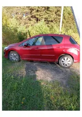 Peugeot 308 2011 года выпуска. VIN: Z8T4C5FS9BM011700.