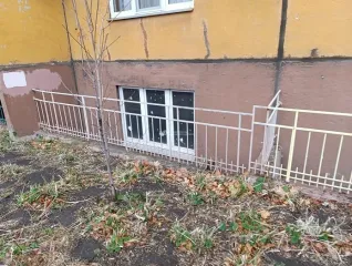 Нежилое помещение 113,4 кв. м, Челябинская обл., г. Челябинск, 1-я Эльтонская ул., д. 44, пом. 2, цокольный этаж, кадастровый номер 74:36:0209016:5651, ограничения и обременения: наличие перепланировки/переустройства/реконструкции установить невозможно