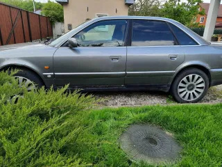 Audi A6 1995 года выпуска, VIN WAUZZZ4ZSN054833.