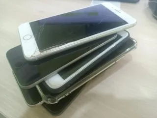 Мобильные телефоны марки iPhone. Имущество продается в том виде, в каком оно есть, в случае продажи возврату/обмену не подлежит. За скрытые дефекты имущества Продавец ответственности не несет.