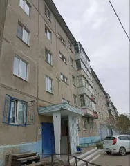 Доля в квартире 63.2 кв.м, Красноярский край. 1/5 доля квартиры в Красноярском крае. Квартира расположена по адресу: Красноярский край, г. Лесосибирск, микрорайон 9-й, дом 4, квартира 86. Кадастровый номер: 24:52:0010964:1434. Сособственник от преимущественного права покупки отказался.