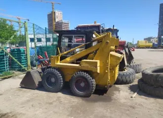 MKS-M-800 2000 Машина коммунально-строительная многоцелевая МКСМ-800. Заводской номер машины (рамы) 238. Двигатель № 097365. Государственный номер: 2466ТУ 16RUS. Тип ТС: Погрузчик. Год изготовления ТС: 2000.