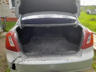 Chevrolet Lacetti, 2007, VIN XUUNFJ70001542. Транспортное средство не на ходу. Оборван ремень ГРМ, имеются повреждения кузова: сгнили пороги; есть коррозия на крыше, на 2х передних стойках лобового стекла и на капоте; задний и передний бампер разбит; правая передняя дверь замята; заднее правое…