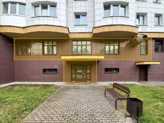 Нежилое помещение, 227,6 кв.м, Москва, по адресу: г. Москва, ул. Бутлерова, д. 6, (Цокольный этаж № 0, Этаж № 1), площадью 227,6 кв.м, кадастровый номер: 77:06:0006003:12003 
Назначение нежилого помещения: Свободное 
Общая площадь: 227.6 
Кадастровый номер: 77:06:0006003:12003