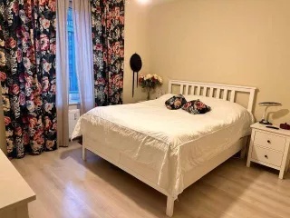Квартира, общей площадью 96,2 кв.м., расположенная по адресу: Россия, г. Санкт Петербург, муниципальный округ Озеро Долгое, ул. Торфяная дорога, д. 17, к. 1, стр. 1, кв. 194. Кадастровый номер: 78:34:0413503:4635