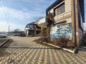 Офисное здание общей площадью 587,1 кв.м, инв. №1151, лит. А, кадастровый № 07:07:0500000:5282, расположенное по адресу: Кабардино-Балкарская Республика, р-н Урванский, г. Нарткала, ул. Красная, д. 68; Земельный участок общей площадью 657 кв.м, кадастровый № 07:07:0500033:50, расположенный по…