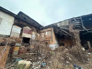 Нежилое здание 465.4 кв. м, участок 805 кв. м, Оренбург. Назначение: нежилое, количество этажей: 2, в том числе подземных 1, площадь 465,4 кв. м, кадастровый номер: 56:44:0230010:46, адрес: г. Оренбург, пер. Ивановский/ул. Бурзянцева, 12/20. Земельный участок, категория земель: земли населенных…