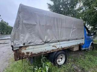 ГАЗ 3302, 2012 года выпуска, цвет - синий, VIN X96330200C2517703, государственный номер K645KH29. Состояние ТС: в рабочем состоянии, аккумулятор разряжен, следы ржавчины и коррозия по всему кузову, кузов обтянут тентом, тент порван в задней части. 1 штука. VIN номер: X96330200C2517703, год выпуска…