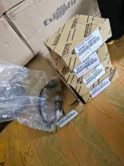Запчасти, рулоны, автомобильные кабели и датчики разных товарных знаков. Имущество непригодно для использования по прямому назначению. Имущество реализуется в качестве годных остатков, имущество признано не соответствующим требованиям документов по стандартизации. Дополнительная информация…