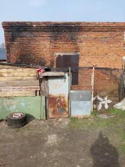 Нежилое здание 124,4 кв. м с земельным участком 570 кв. м Калужская область. Объект продажи: нежилое здание — административное здание с кадастровым номером 40:13:050102:257, площадью 124,4 кв. м, адрес (местонахождение) объекта: Калужская область, р-н Малоярославецкий, с. Оболенское, рядом с…