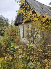 Нежилое здание 19,1 кв.м и земельный участок 625 кв.м, Свердловская область, Нижний Тагил. Нежилое здание (хозяйственная постройка), кадастровый номер 66:56:0404005:872, площадью 19,1 кв. метра. Фундамент – деревянные столбы. Стены – дощатые. Год постройки не установлен. Обременений нет. Адрес…