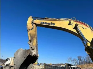 Kobelco SK200SR-1S 2006 экскаватор, 2006 г.в., зав. № (рамы): YB04-02449, документы (СОМ, ПСМ: в наличии. Имущество в залоге.