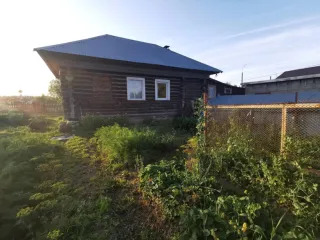 1/14 доли жилого дома 40,6 м² и аренда участка 948 м², Березники, Пермский край. Доля в праве на жилое здание, площадь: 40,6 кв.м., кадастровый номер: 59:03:0000000:7703, и право аренды на земельный участок, площадь: 948 кв.м., категория земель: земли населенных пунктов, разрешенное использование…