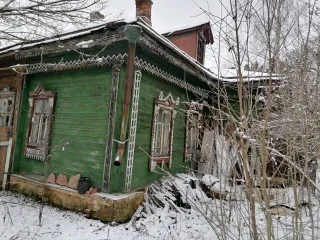 3/16 доли дома и 3/16 доли земельного участка, Ивановская область, г. Фурманов, ул. Октябрьская, дом 26а. Земельный участок, категория земель: Земли населенных пунктов, разрешенное использование: для существующего индивидуального жилищного строительства, общая площадь 1 436,05 кв. м., кадастровый…