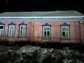 Земельный участок кадастровый номер: 58:21:0040101:18 площадь: 1900 кв.м и 
Жилое здание, кадастровый номер: 58:21:0040101:72, площадь: 32.7 кв.м. Вид права, доля в праве: собственность. 
Расположенные по адресу: Пензенская область, р-н. Нижеломовский, д. Федоровка, ул. Федоровка, д…