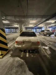 Машино-место площадью 13.3 кв.м, расположенное на подземном этаже по адресу: Тюменская область, город Тюмень, проезд Ледниковый, дом 2, сооружение 1, №115. Кадастровый номер 72:17:1313004:8972. Основные конструктивные элементы: стены и перегородки железобетонные, внешние стены окрашены. Въезд и…