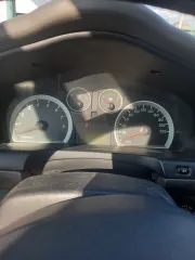 Hyundai Santa Fe Classic 2008, светло-бежевый. VIN: X7MSC81DP8A011101. Госномер: А561МУ142. Мощность: 173 л.с. (127.2 кВт). Имеются обеспечительные меры (ограничения) на основании определения Арбитражного суда Кемеровской области по делу А27-19598/2023 от 28.03.2024г.