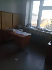 Помещение 171,4 кв.м в Ульяновской области, Вешкаймский район, рабочий поселок Вешкайма, улица Строителей, 10. Помещения административного здания кадастровый номер 73:03:050106:504, №16 на первом этаже и №1-10 на втором этаже.