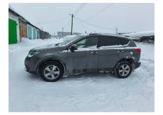 Toyota RAV4 2015, 146 лс, 140000 км. Автомобиль легковой, марка: Toyota, модель: RAV4, VIN: JTMBDREV10D080522, год изготовления: 2015, пробег 140 000 км.