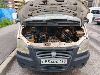 ГАЗ 3302 2011 года, синий, VIN X3X274700B0449619. Грузовой рефрижератор, объем 2096 см³, мощность 107 л/с, пробег 371 806 км. Не на ходу, разобран двигатель, требуется капитальный ремонт. Находится в Санкт-Петербурге.