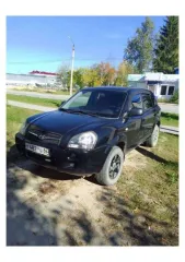 Hyundai Tucson, 2008 года, 141 лс. автомобиль легковой, марка: Hyundai, модель: Tucson 2.0 GL MT, VIN: KMHJM81BP9U998987, гос. рег. номер: Р326РХ186, год изготовления: 2008. Имущество находится в залоге у ПАО "Совкомбанк" (ИНН: 4401116480).
